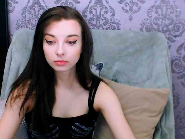 VirginLuna webcam