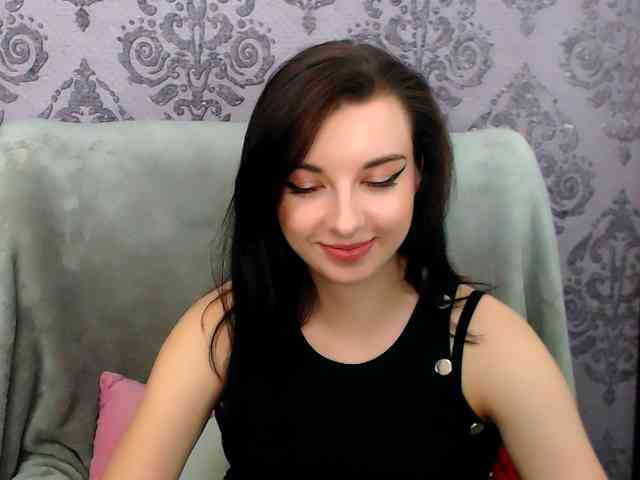 VirginLuna webcam