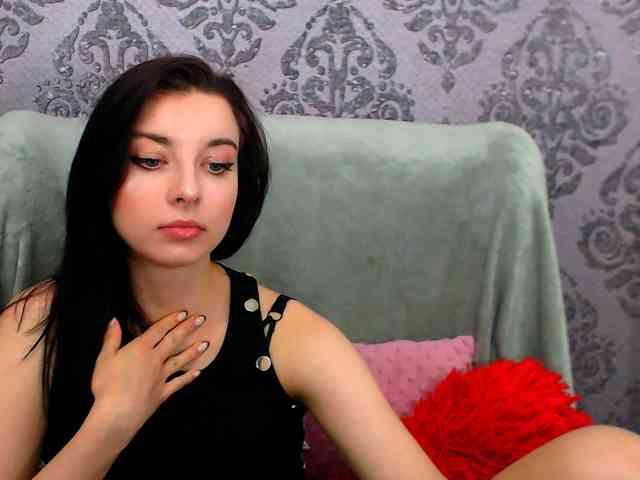 VirginLuna webcam