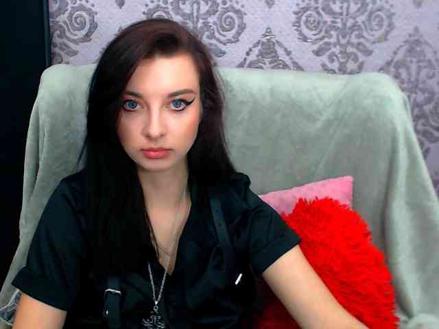 VirginLuna webcam