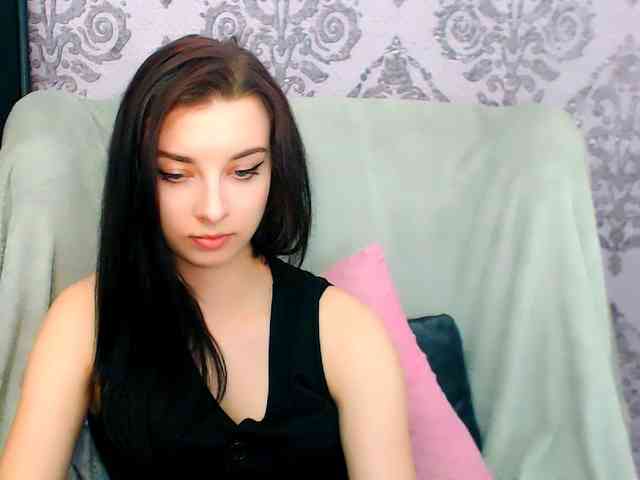 VirginLuna webcam