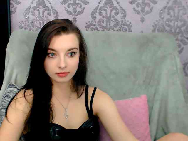 VirginLuna webcam