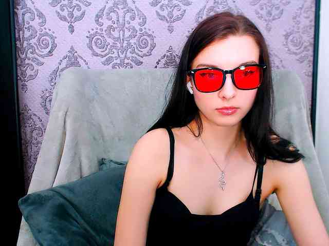 VirginLuna webcam