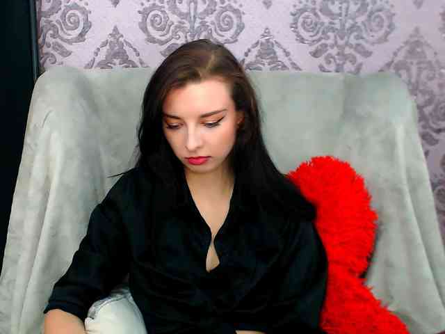 VirginLuna webcam