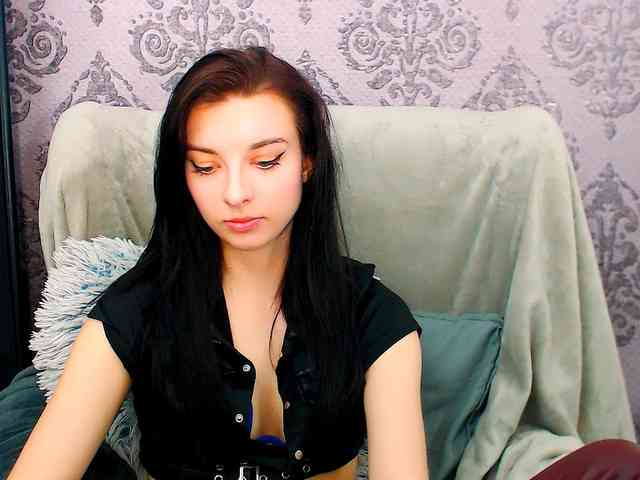 VirginLuna webcam