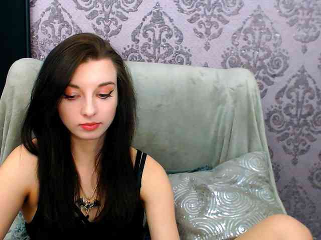 VirginLuna webcam