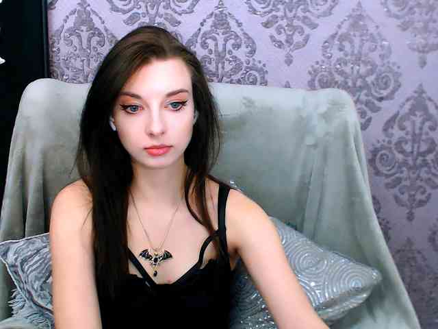 VirginLuna webcam