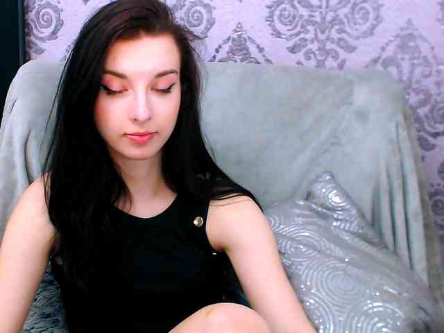 VirginLuna webcam