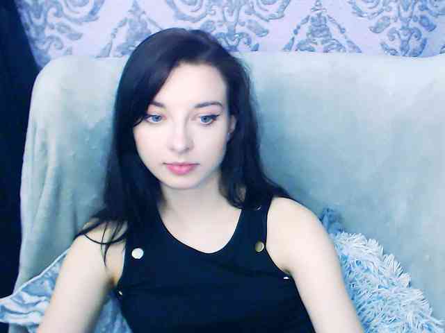 VirginLuna webcam