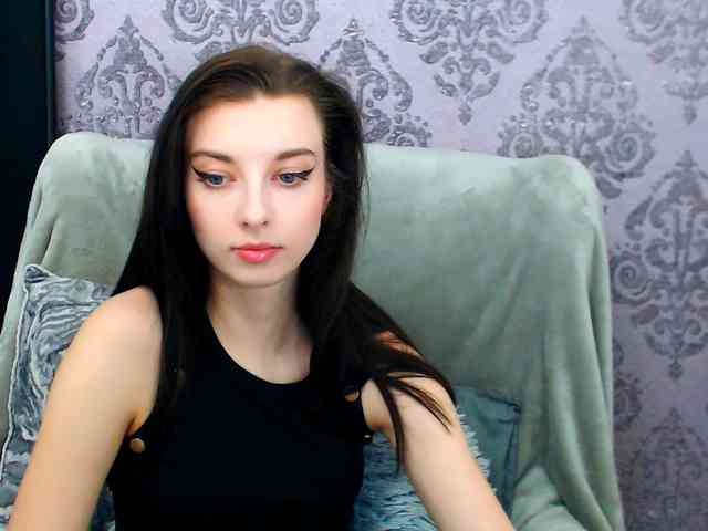VirginLuna webcam