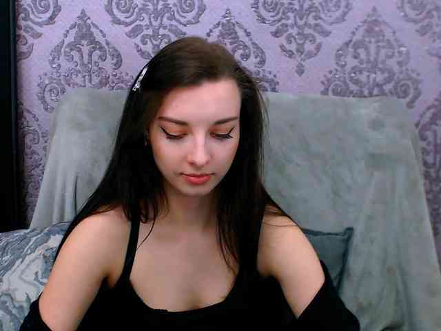 VirginLuna webcam