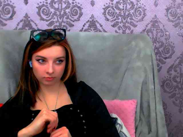 VirginLuna webcam