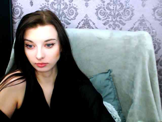 VirginLuna webcam