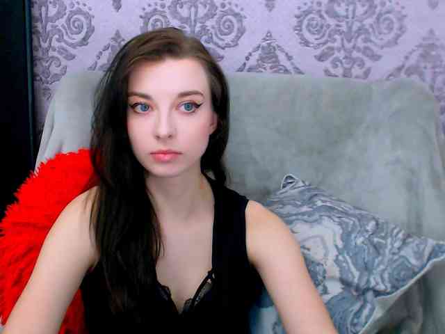 VirginLuna webcam