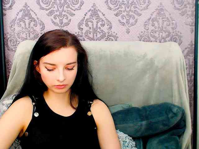 VirginLuna webcam
