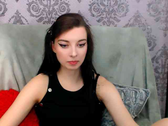 VirginLuna webcam