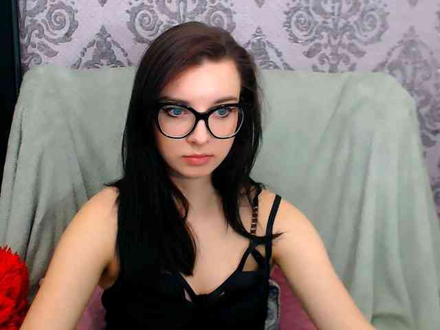 VirginLuna webcam