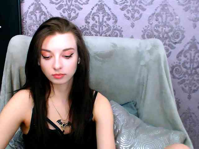 VirginLuna webcam