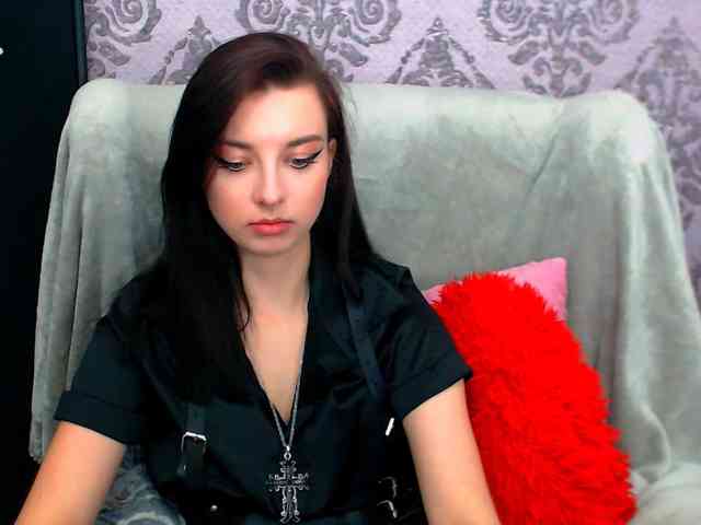 VirginLuna webcam