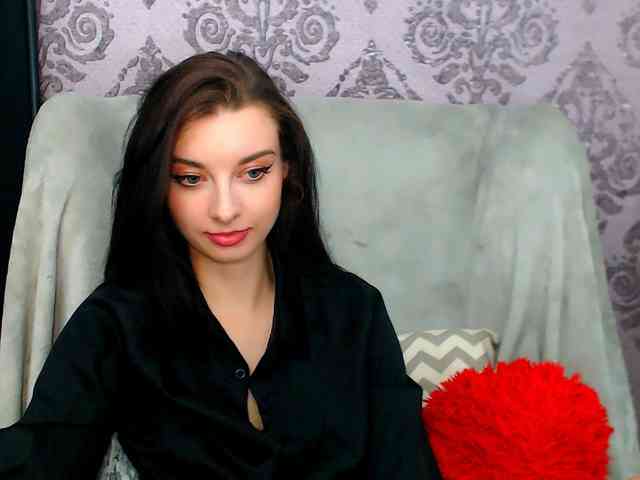 VirginLuna webcam