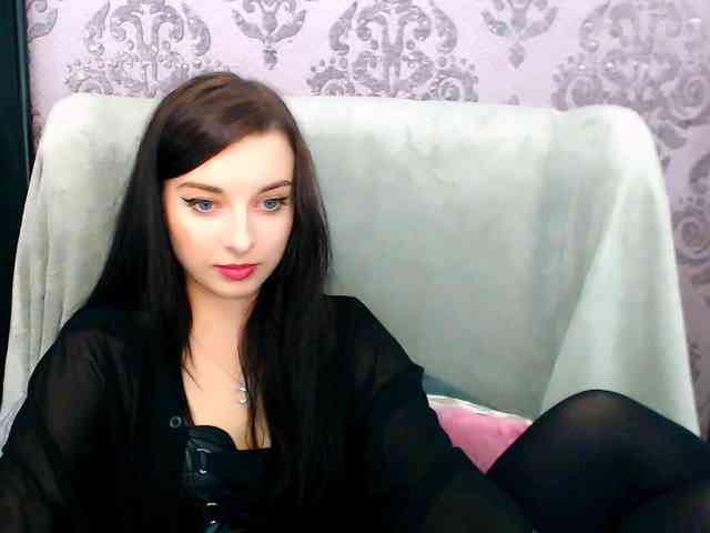 VirginLuna webcam