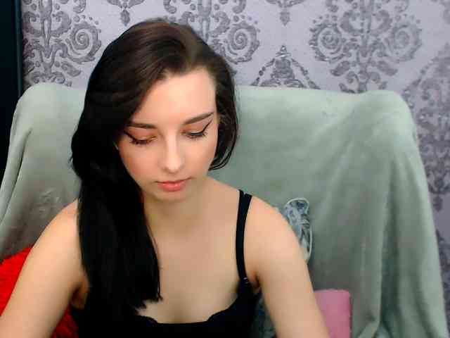 VirginLuna webcam