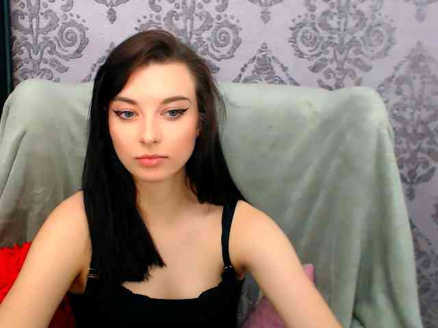 VirginLuna webcam