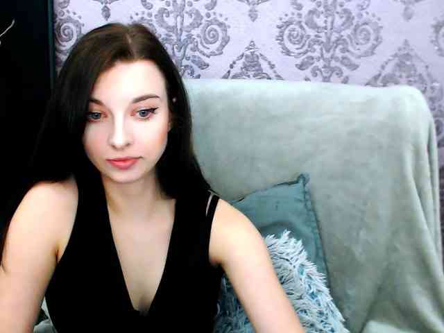 VirginLuna webcam