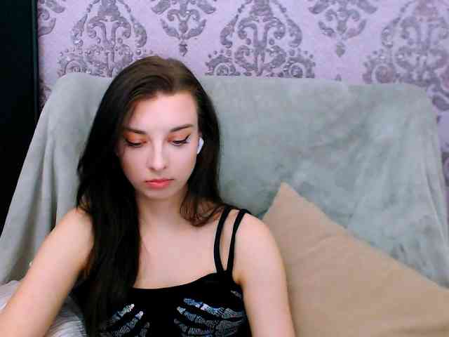 Model: VirginLuna