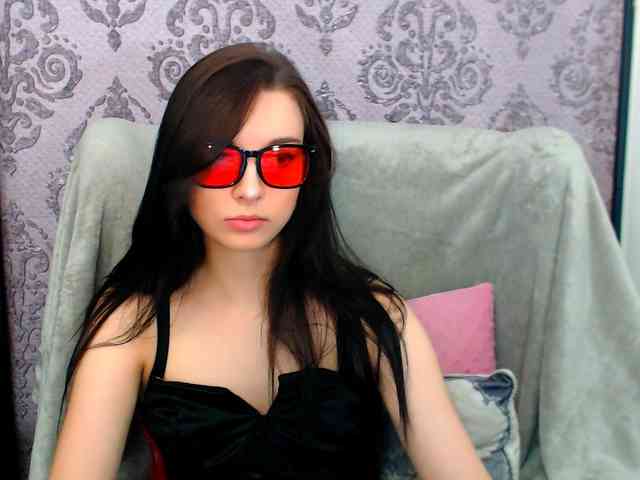 VirginLuna webcam