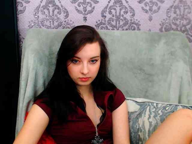 Model: VirginLuna