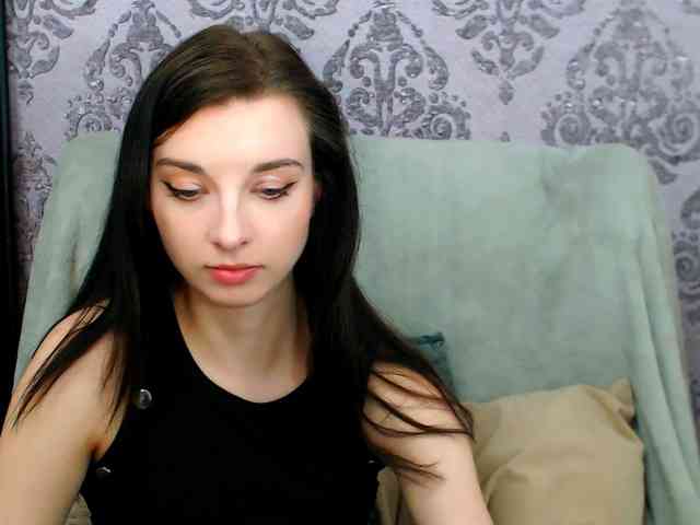 VirginLuna webcam
