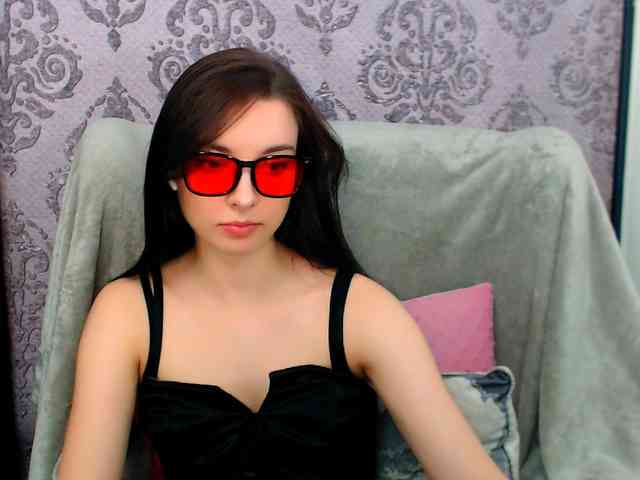VirginLuna webcam