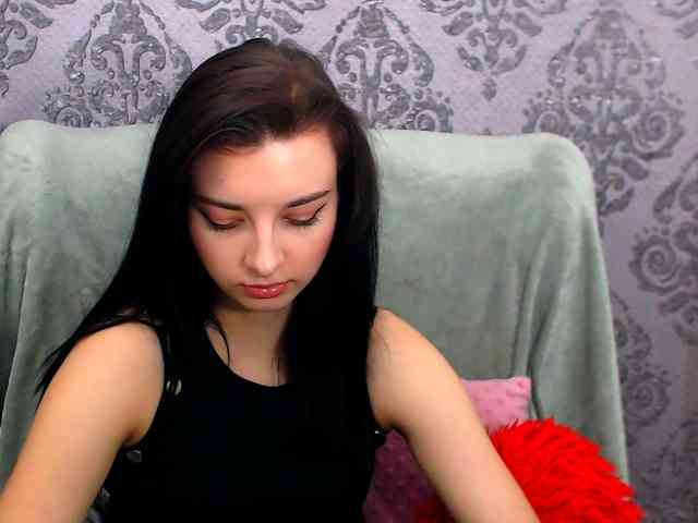 VirginLuna webcam