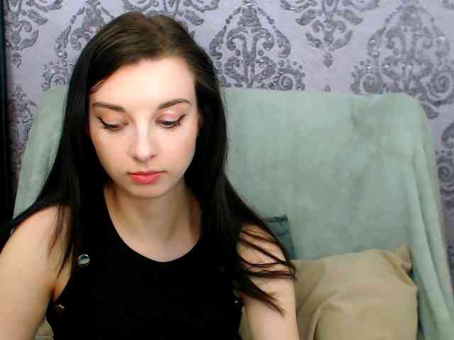 VirginLuna webcam
