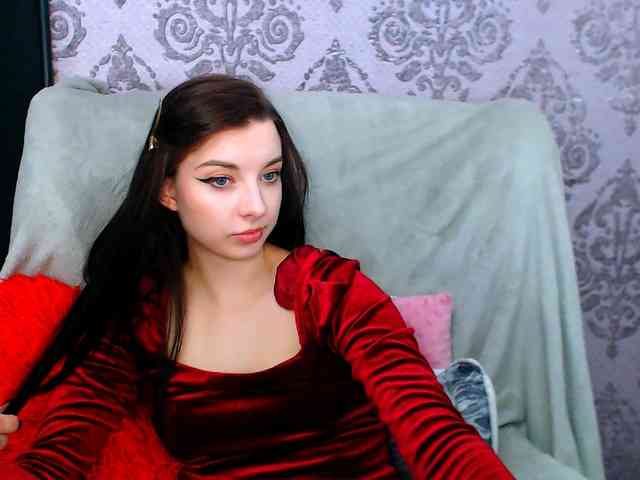 VirginLuna webcam