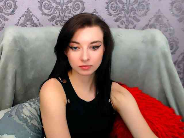 VirginLuna webcam