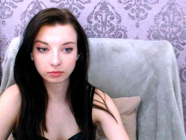 VirginLuna webcam