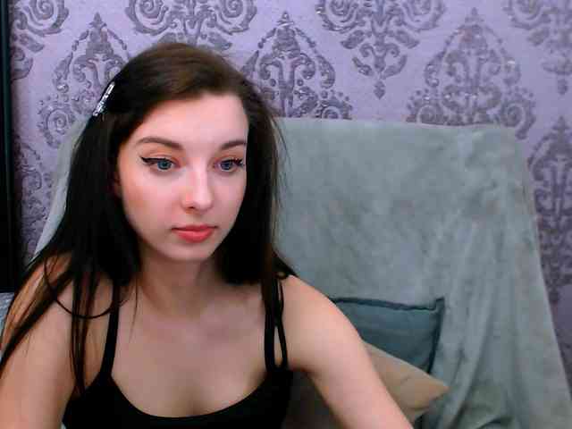 VirginLuna webcam