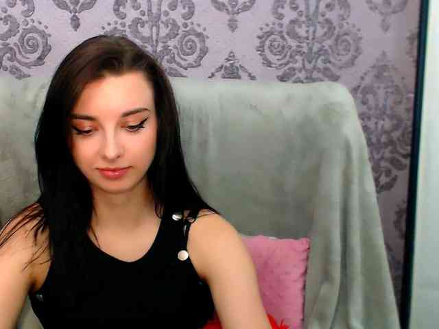 VirginLuna webcam