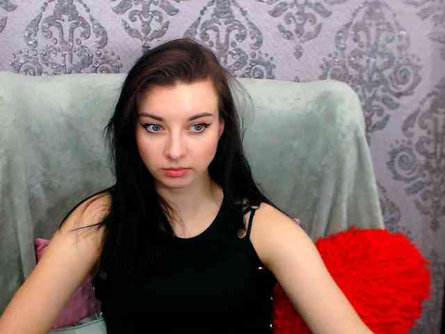 VirginLuna webcam