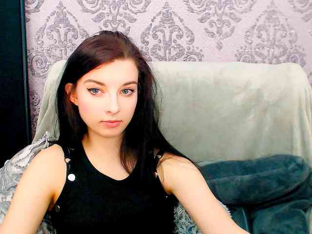 VirginLuna webcam