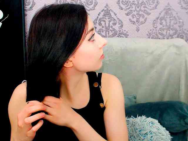 VirginLuna webcam