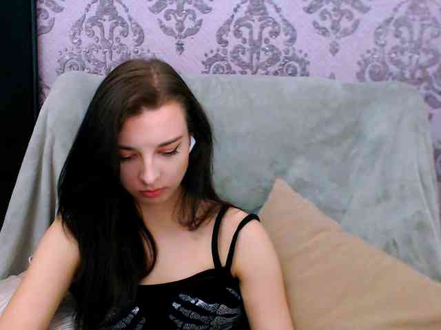 VirginLuna webcam