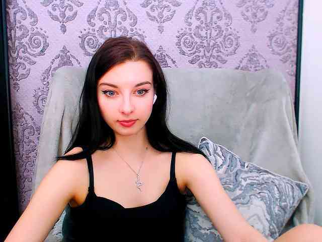 VirginLuna webcam