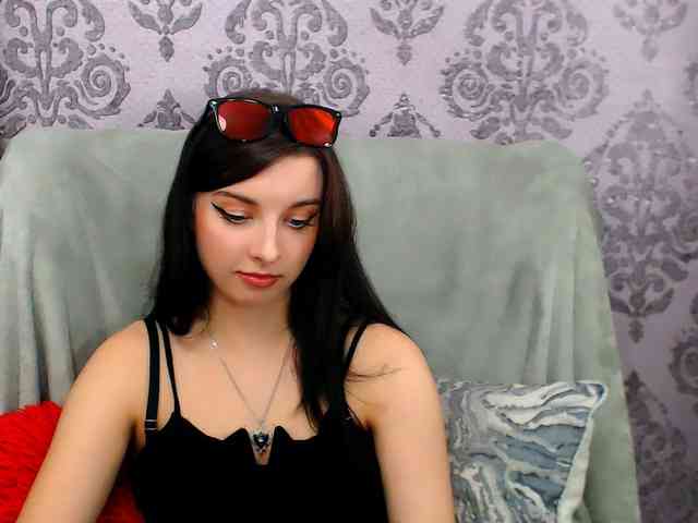 VirginLuna webcam