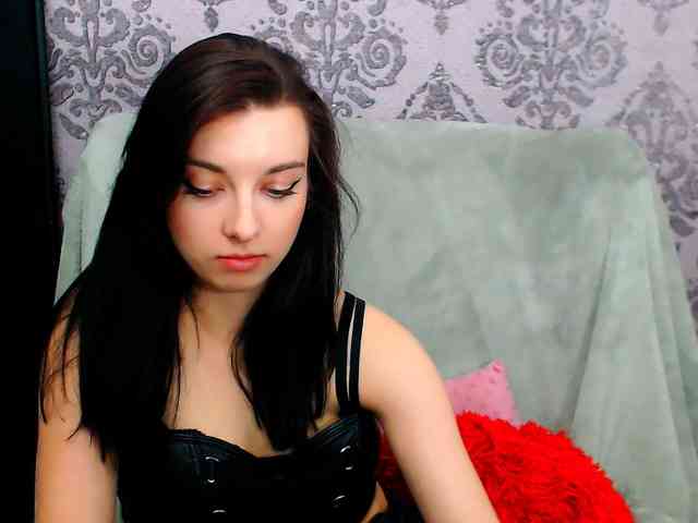 VirginLuna webcam