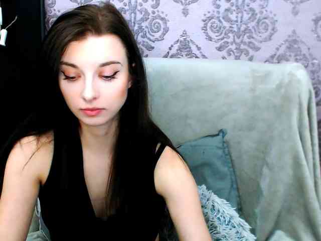 VirginLuna webcam