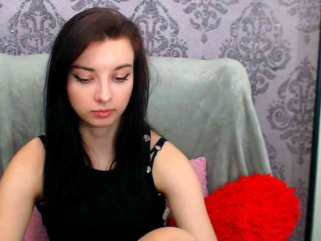VirginLuna webcam