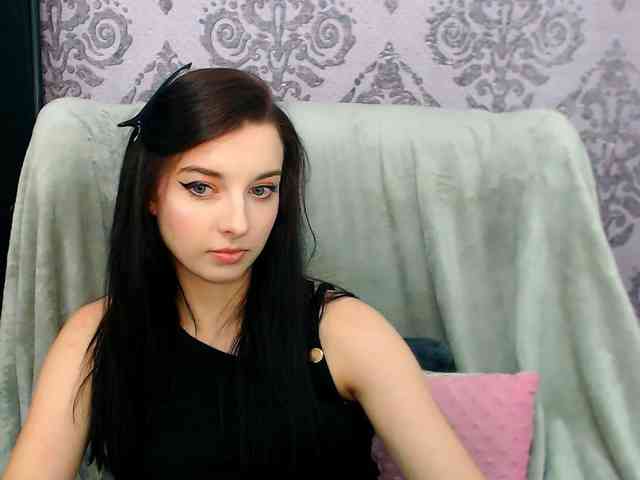 VirginLuna webcam
